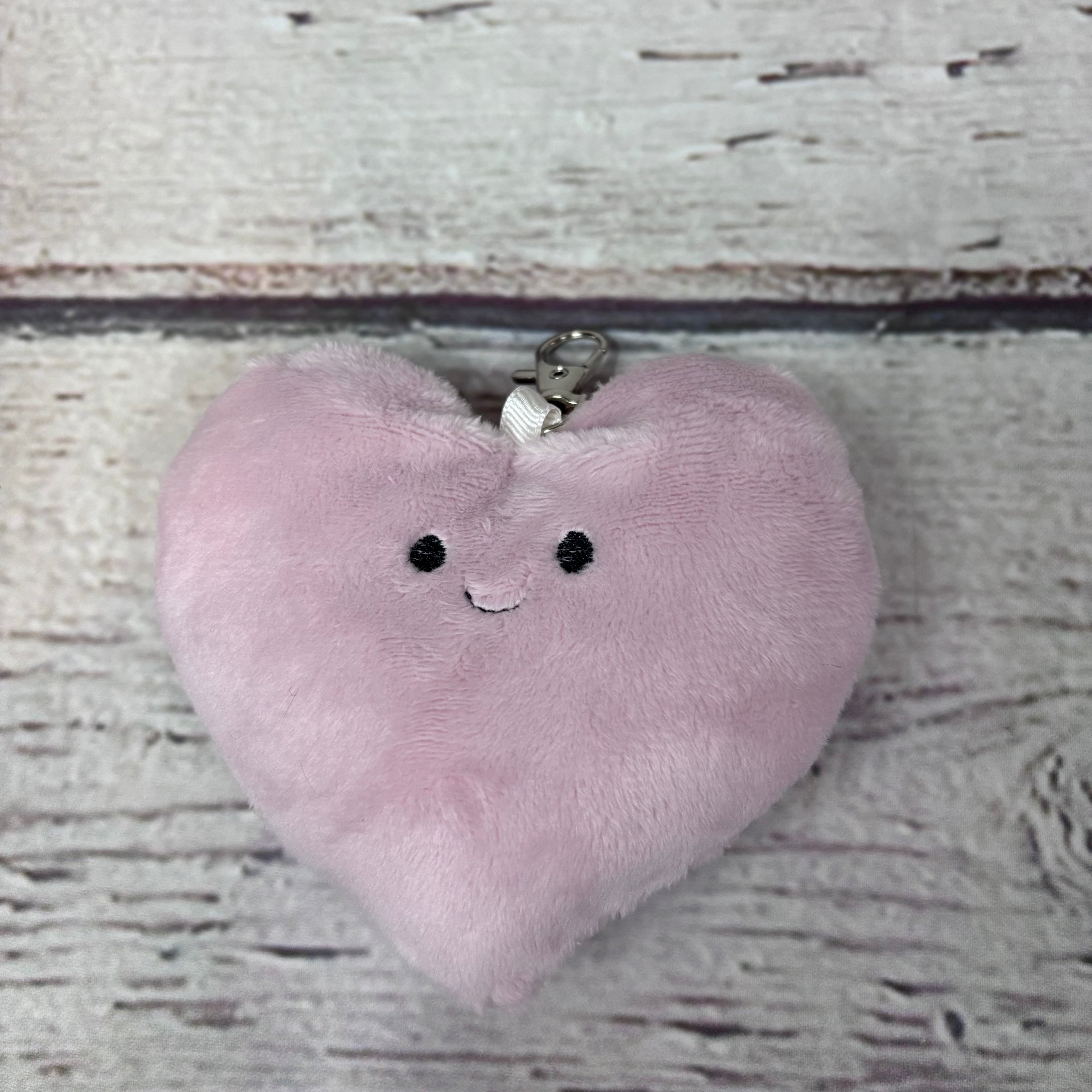 Plush Heart Keychain & Bag Charm – Soft Smiley Heart Accessory