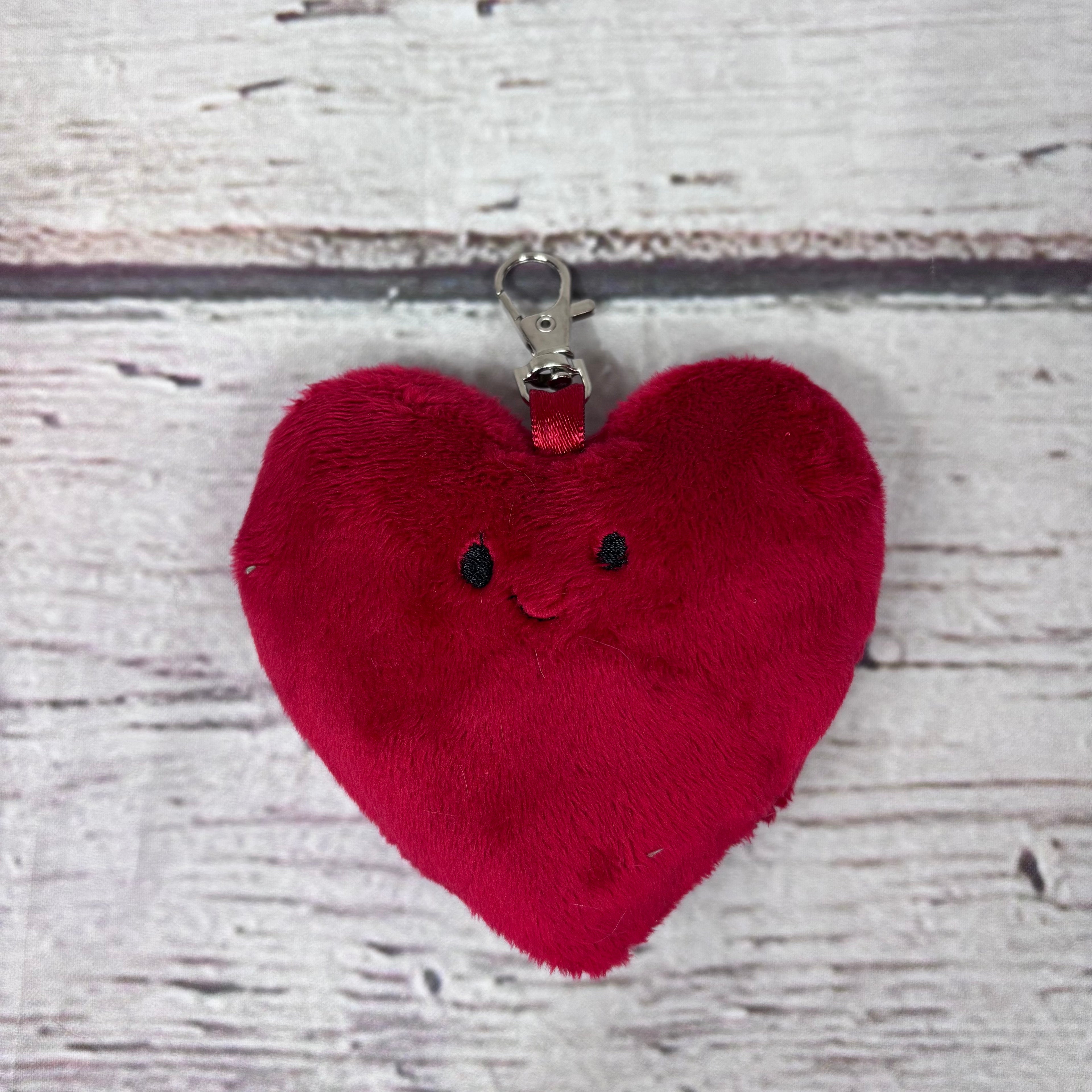 Plush Heart Keychain & Bag Charm – Soft Smiley Heart Accessory