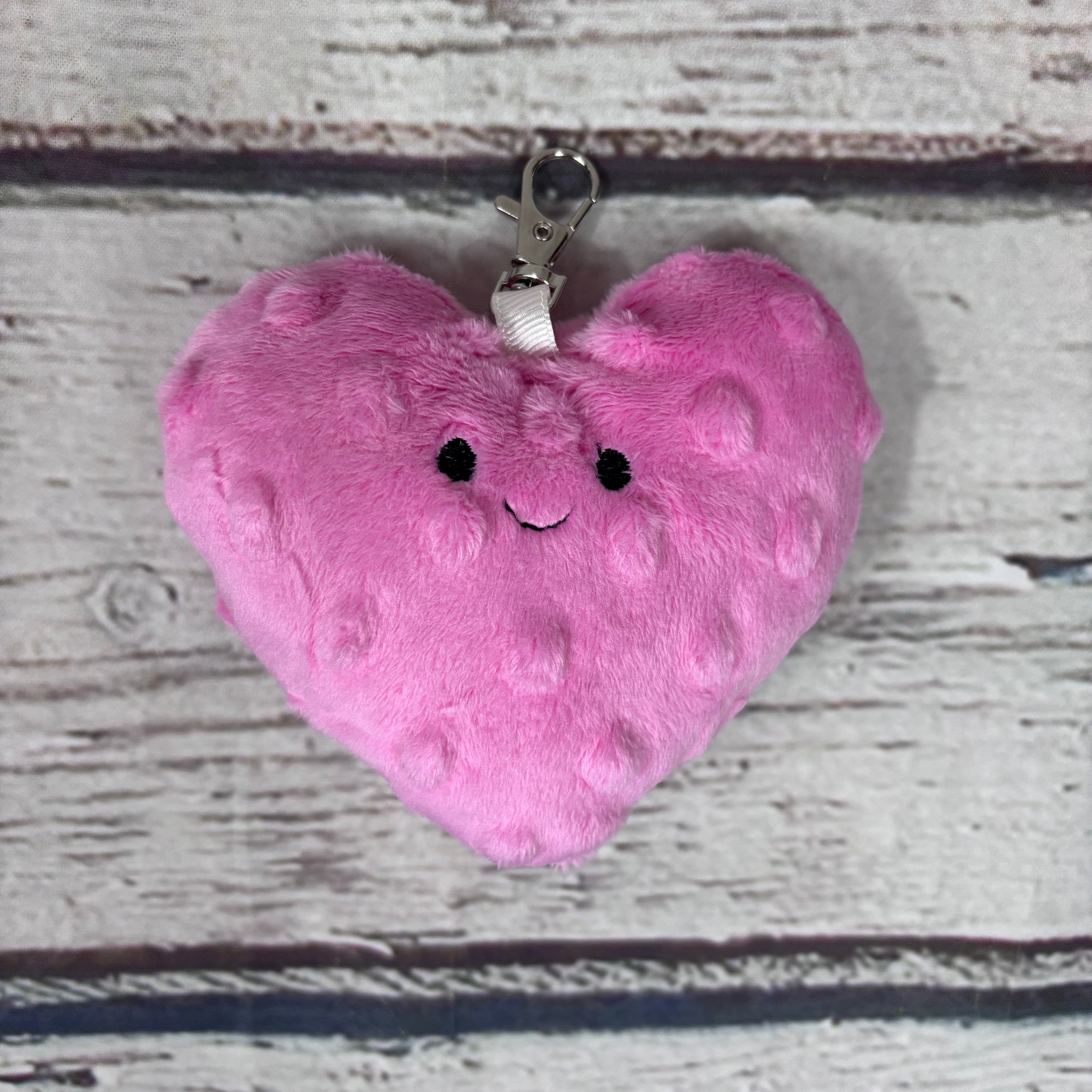 Plush Heart Keychain & Bag Charm – Soft Smiley Heart Accessory