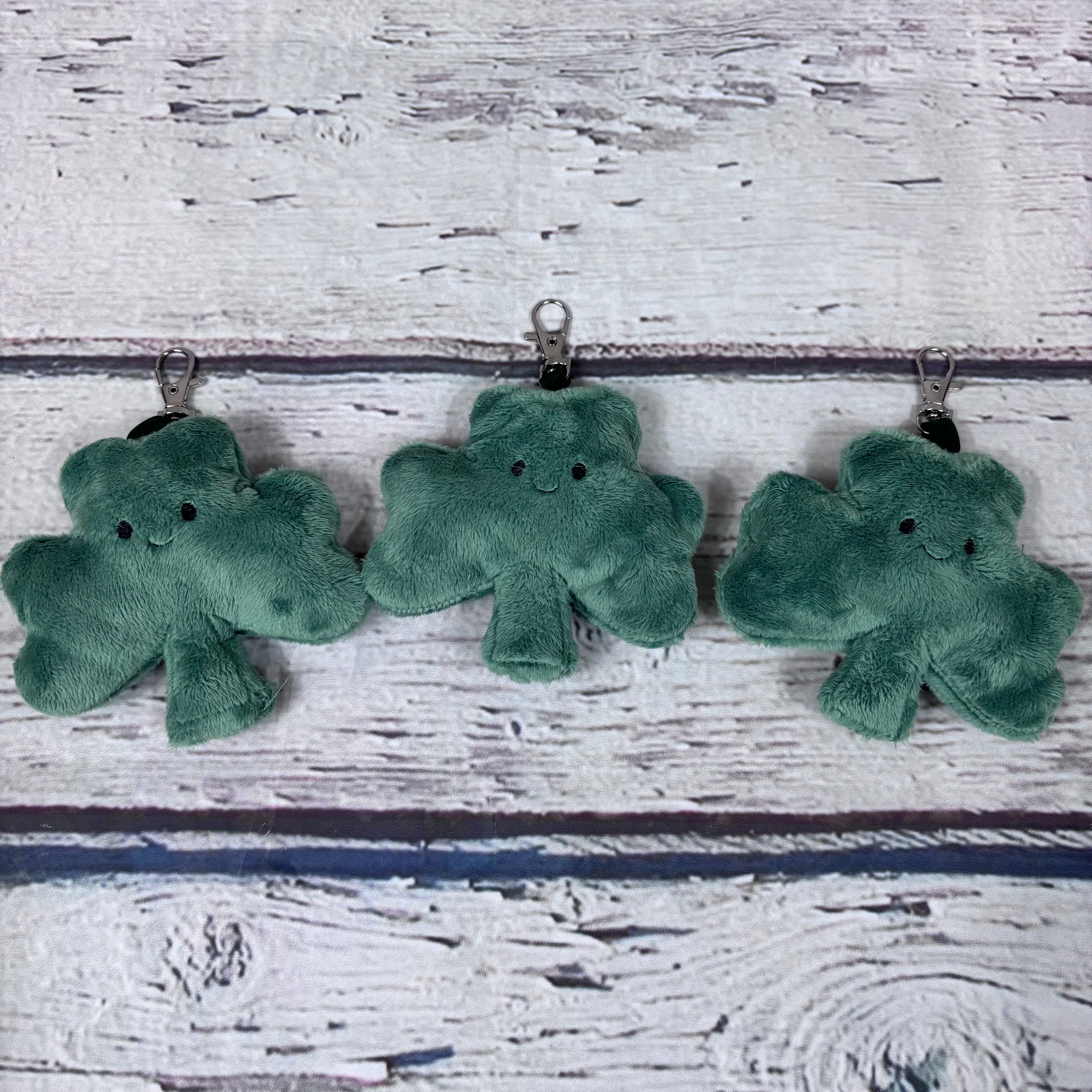 Plush Clover Keychain & Bag Charm – Soft Smiley Clover Accessory